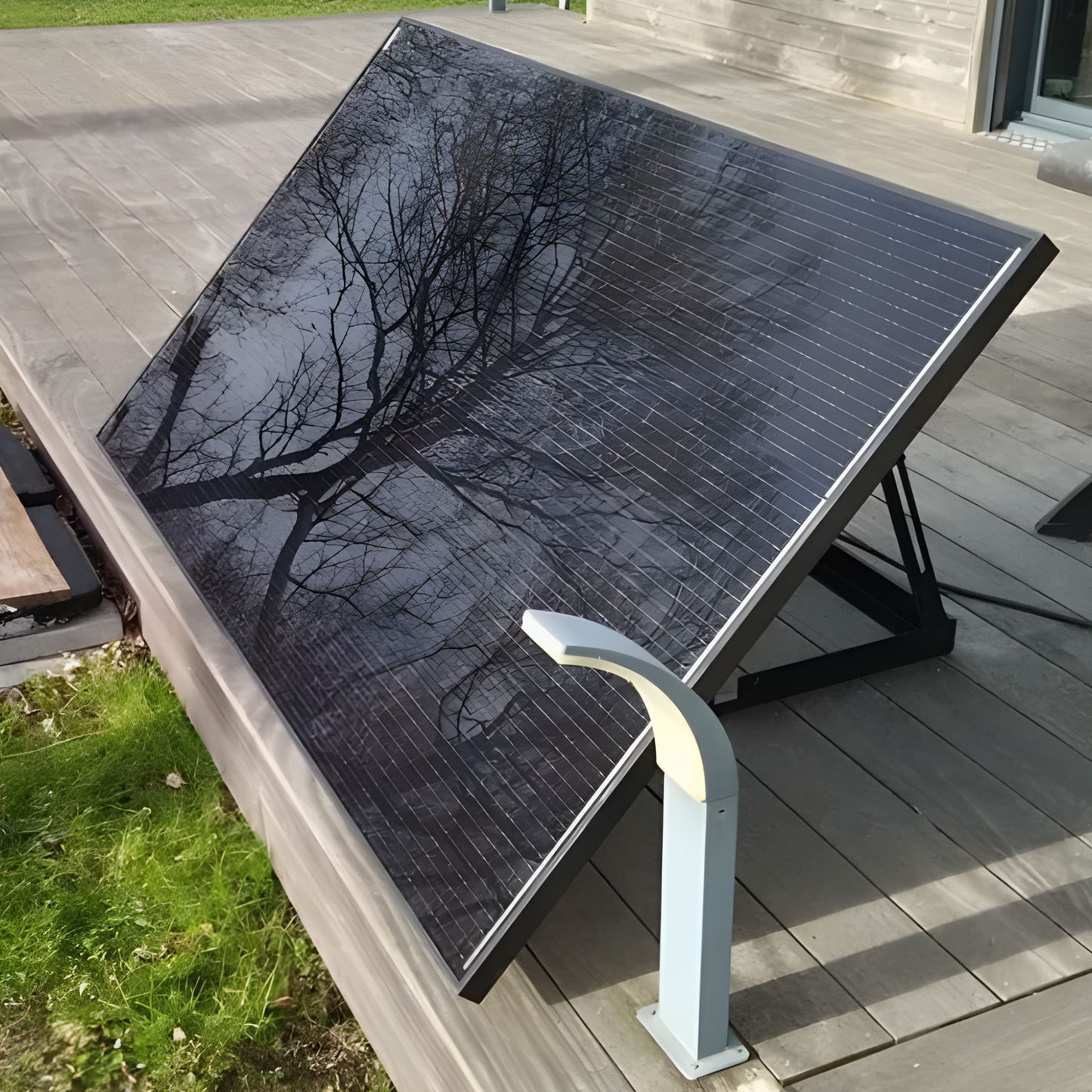 Plug in zonnepaneel met stekker van Belga Solar – eenvoudig stroom opwekken op balkon-zwart