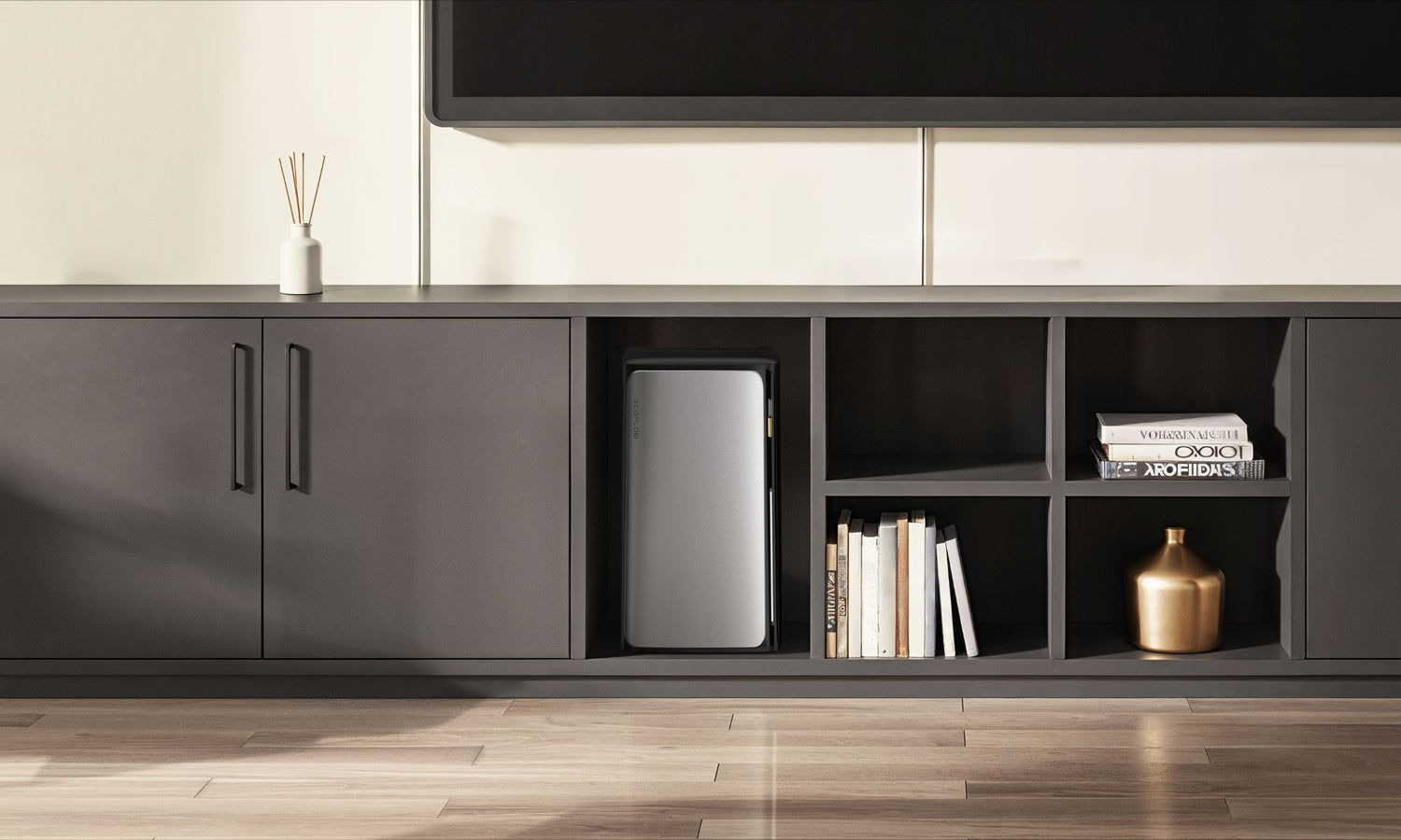 EcoFlow STREAM Ultra thuisbatterij geplaatst in een tv-meubel in een woonkamer