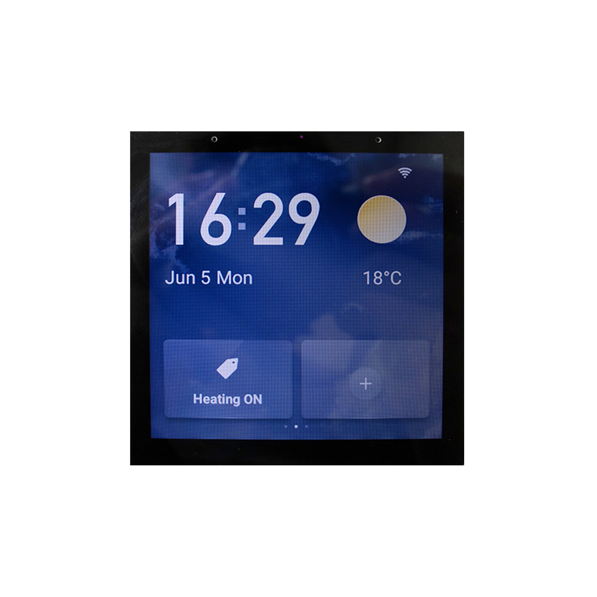 touchscreen van een slimme wandthermostaat met tijd, temperatuur en verwarmingsbediening